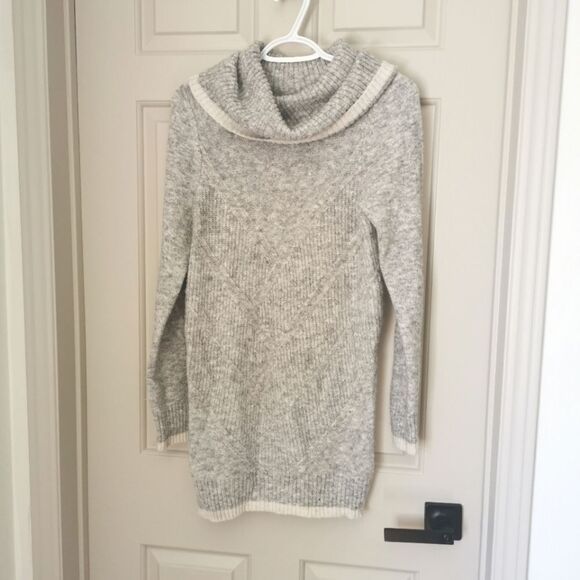 2/$30 Thyme maternity long sweater size xs - Picture 1 of 3